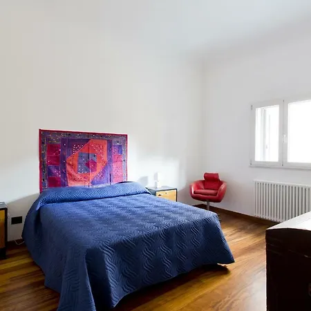 Dante Vintage Apartment-3